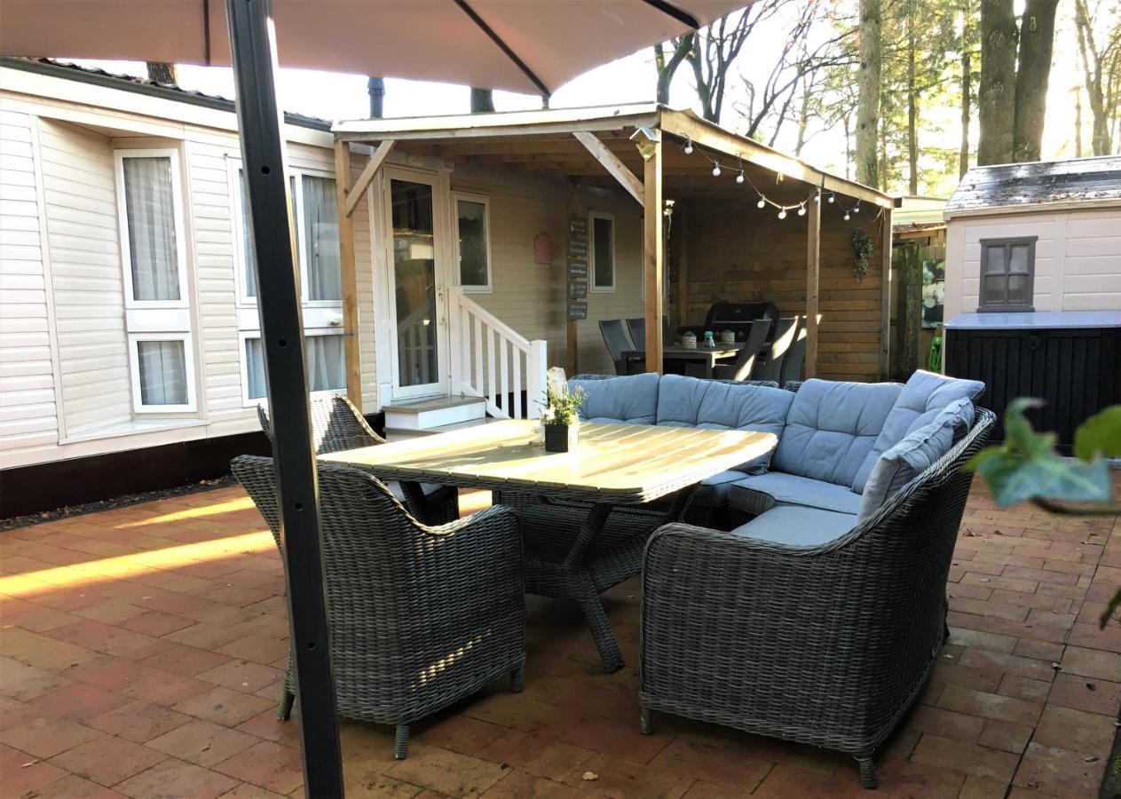 Prachtige Luxe Chalet Op De Veluwe Nabij Hoenderloo Extérieur photo