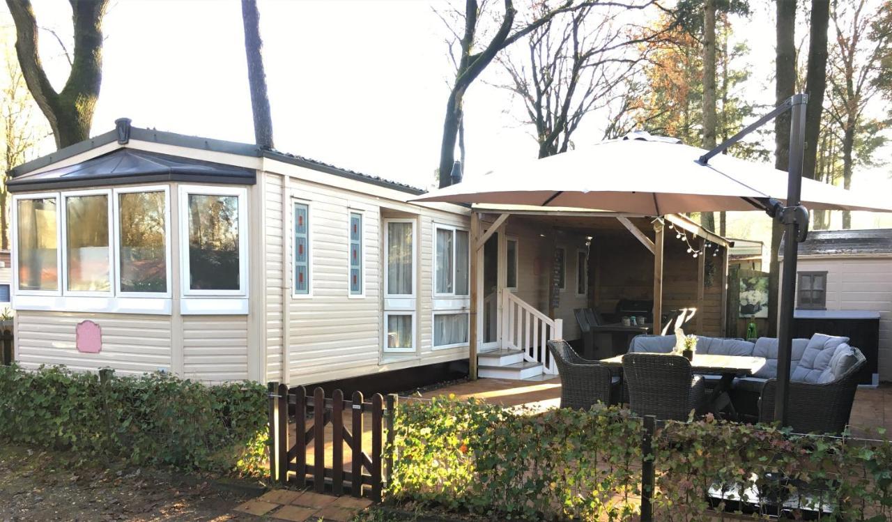 Prachtige Luxe Chalet Op De Veluwe Nabij Hoenderloo Extérieur photo